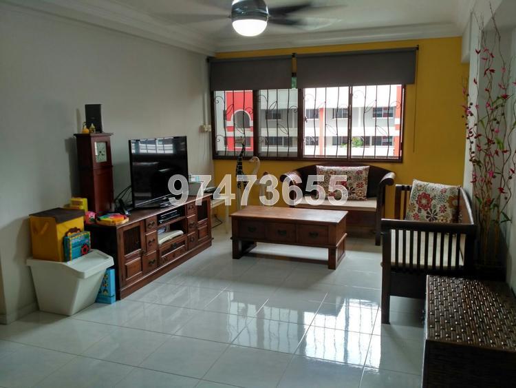 Hougang Avenue 8 thumbnail photo